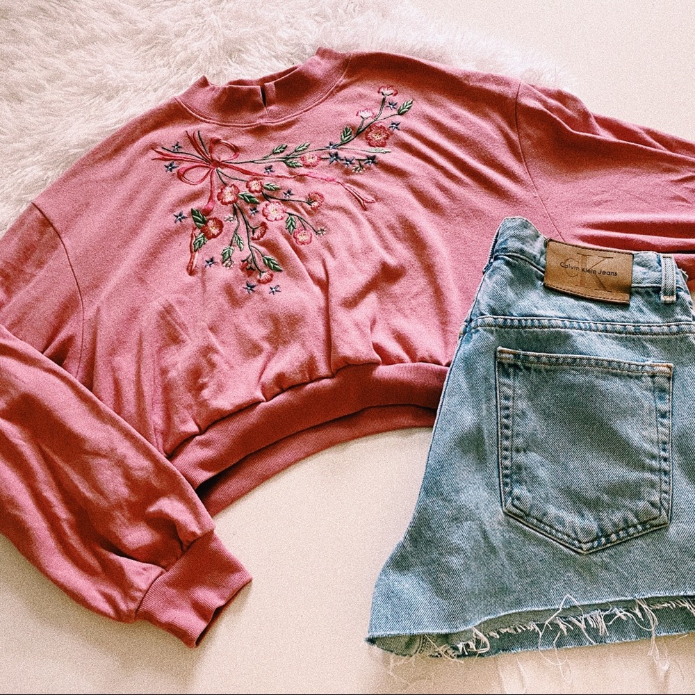 Vintage Pink Floral Turtleneck Crop Long Sleeve